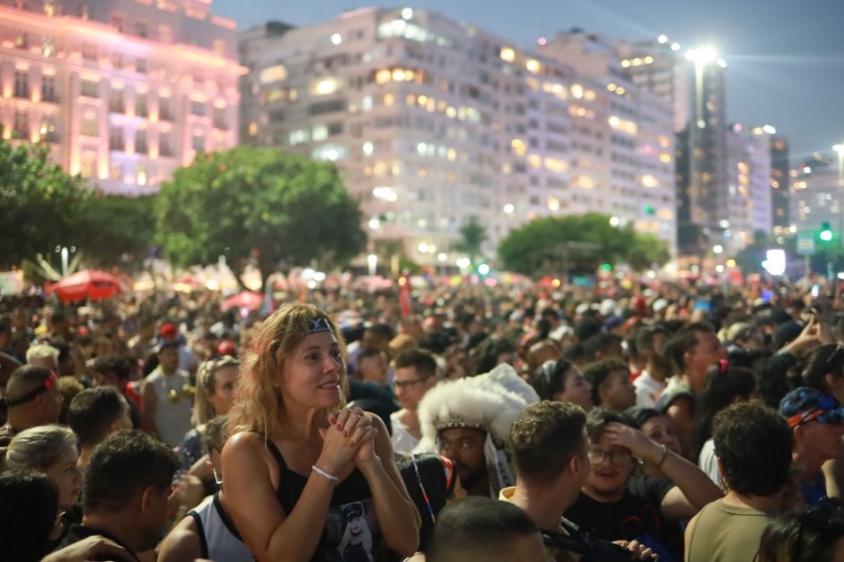 Multidão aguarda por Madonna no Rio de Janeiro
