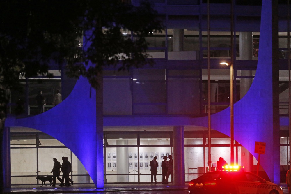 Explosões na Praça dos Três Poderes: precisamos de serenidade e pacificação