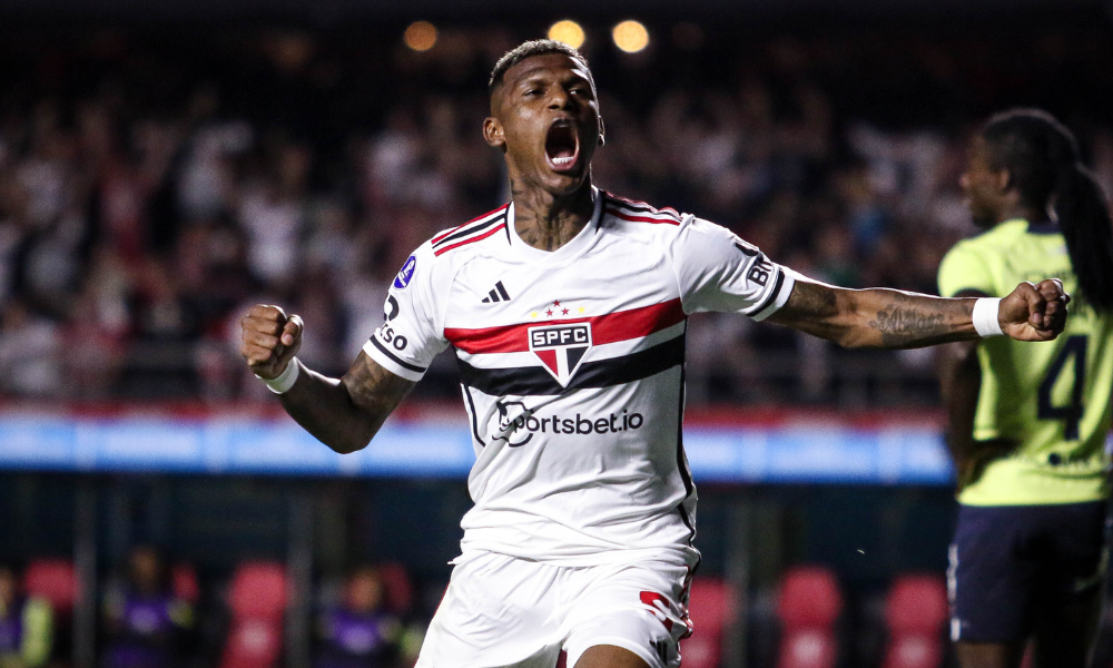 Arboleda volta a treinar no São Paulo após pedido de perdão e aval de Dorival