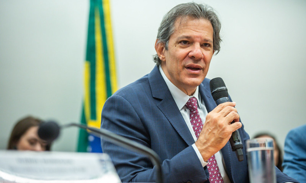 TRE-SP vê indícios de irregularidade e manda Tatto retirar post sobre Haddad e Tarcísio do ar