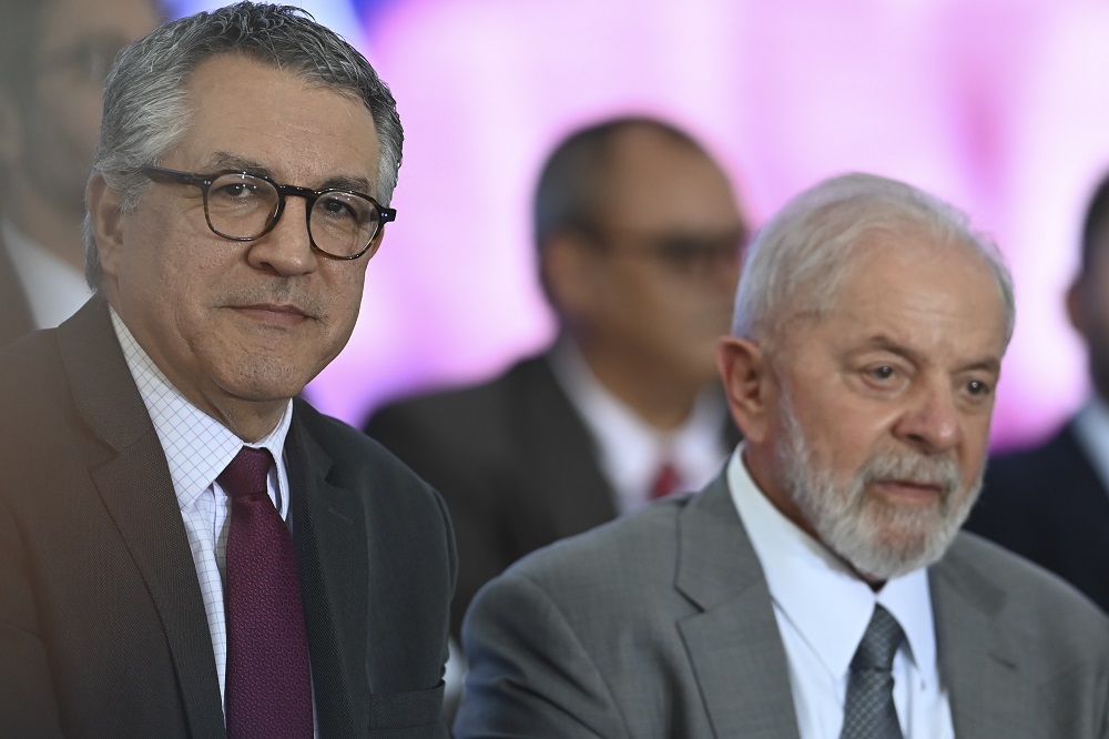 Padilha diz que ‘instituições e povo derrotaram atentado contra vida de autoridades’