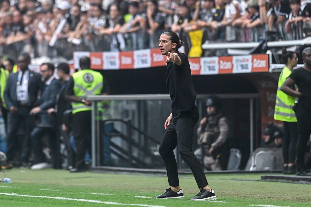 Filipe Luís consegue primeiro título como técnico do Flamengo após apenas nove jogos