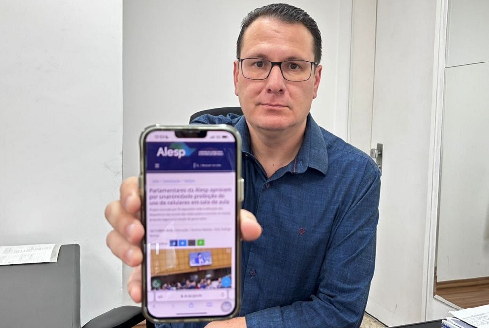 Projeto que proíbe celular na escola não é censura, mas, sim, disciplina’, defende deputado favorável à proposta