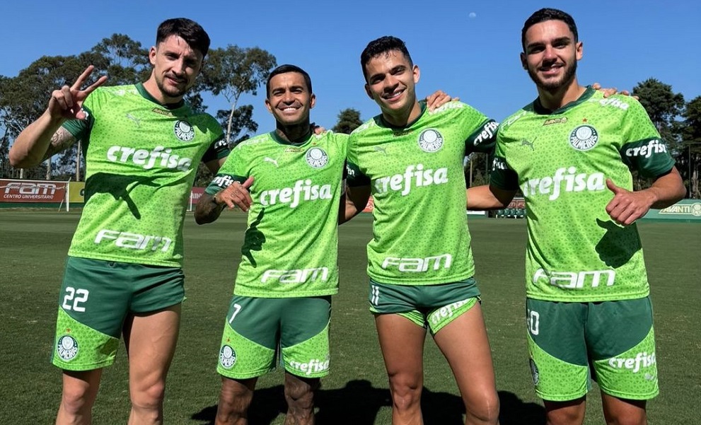 Dudu treina em dia de folga no Palmeiras de olho em vaga de titular contra o Bahia