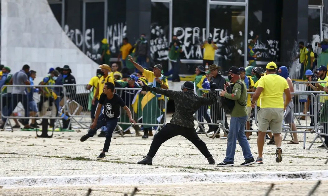 Atos 8 de janeiro