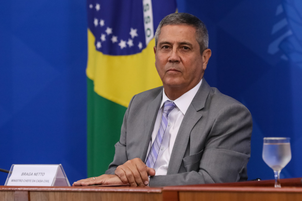 Moraes autoriza Braga Netto a fazer cursos e ter pena descontada por leitura