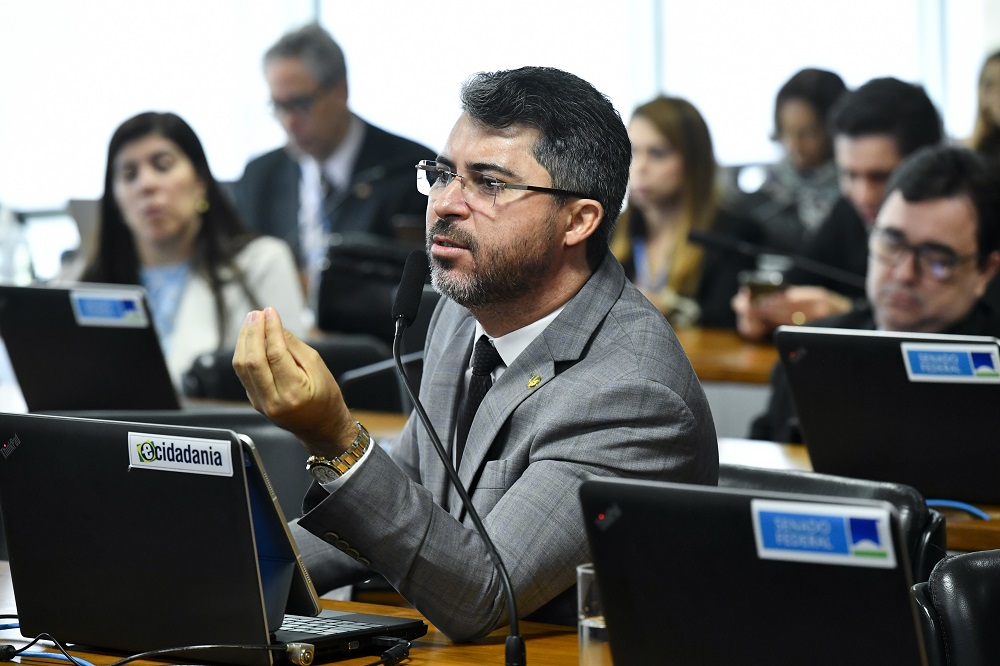 Do jornalismo ao Senado: Quem é Marcos Rogério, nome do PL ao governo de RO