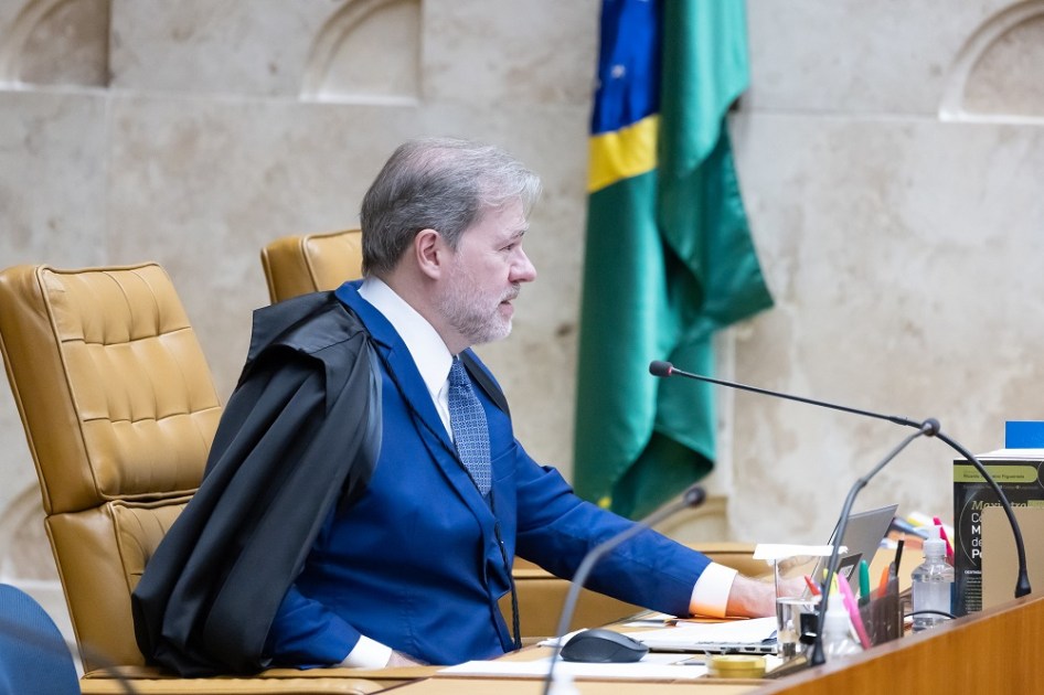 Ministro Dias Toffoli durante sessão plenária do STF