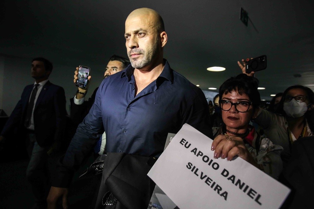 STF mantém prisão de Daniel Silveira e diz que ida a hospital foi álibi para descumprir medida cautelar