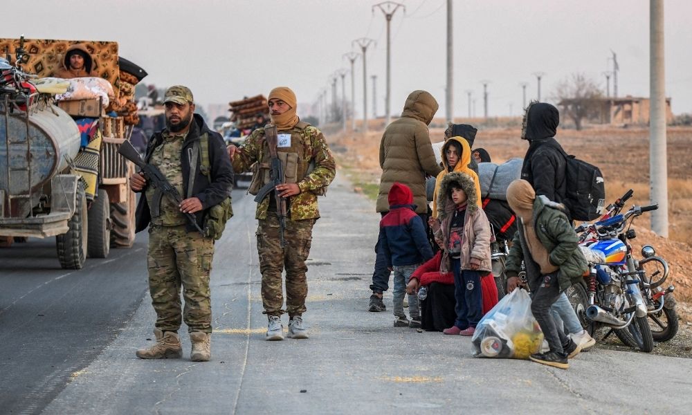 Milícias do Iraque apoiadas pelo Irã chegam à Síria para ajudar no combate aos rebeldes em Aleppo