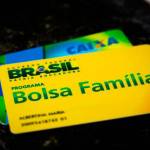 Bolsonaro e Lula aumentaram Bolsa Família a pouco tempo das eleições; compare