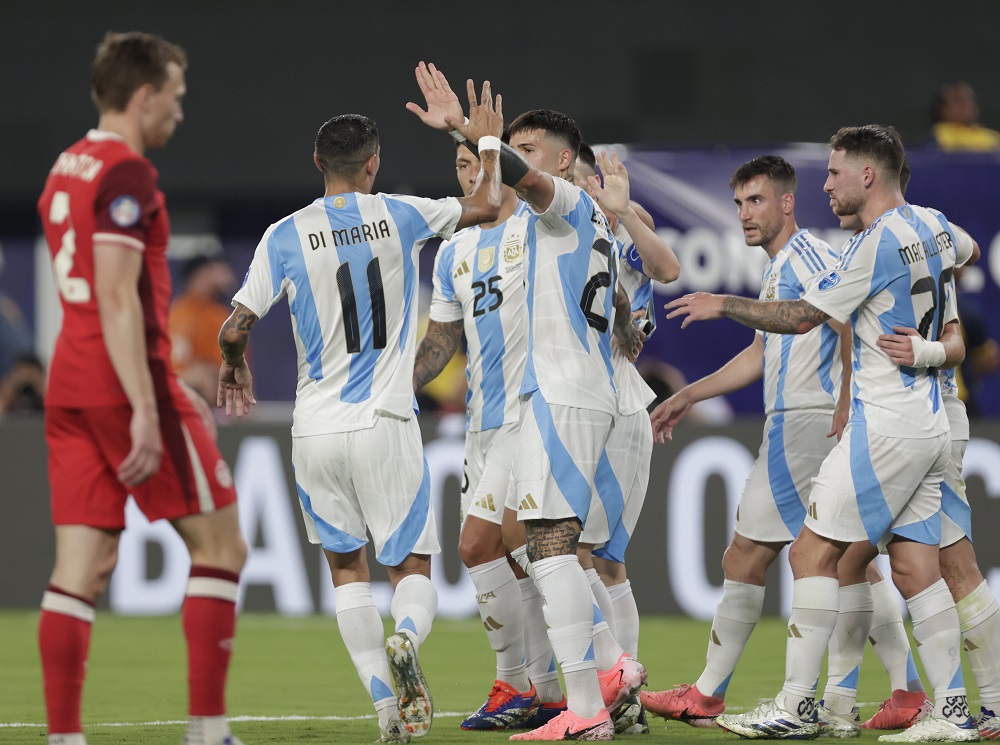 Argentina termina 2024 no topo do ranking Fifa, e o Brasil, em quinto