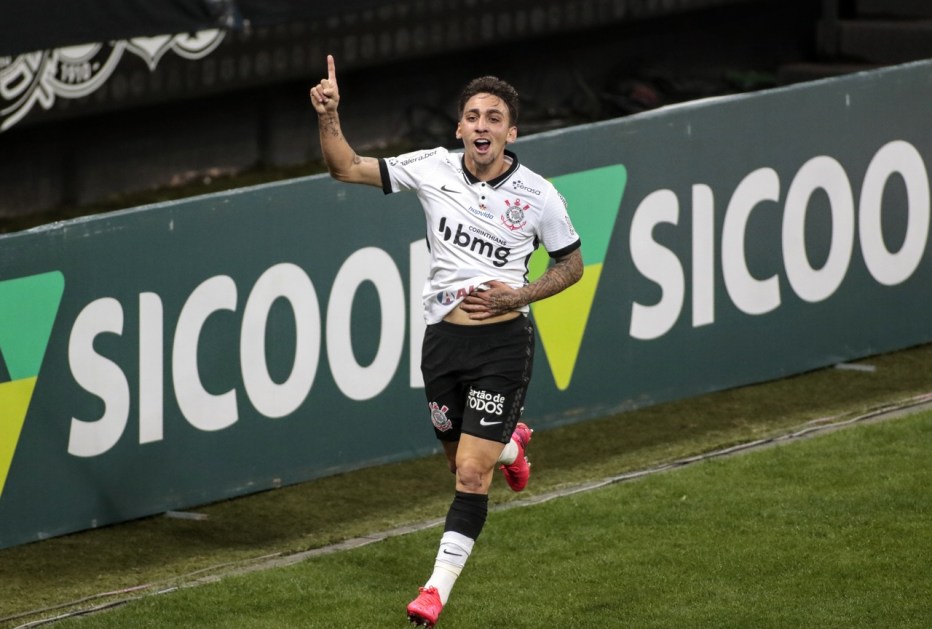 Gustavo Mosquito comemora gol pelo Corinthians