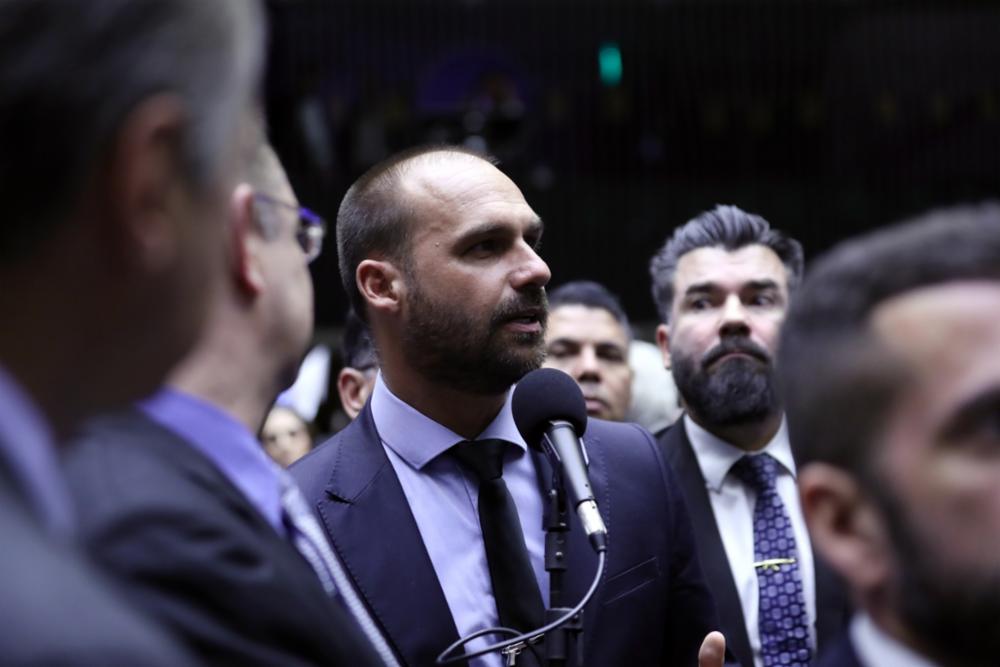 ‘Plano A é Bolsonaro, posso ser o plano B’, diz Eduardo Bolsonaro sobre eleições 2026