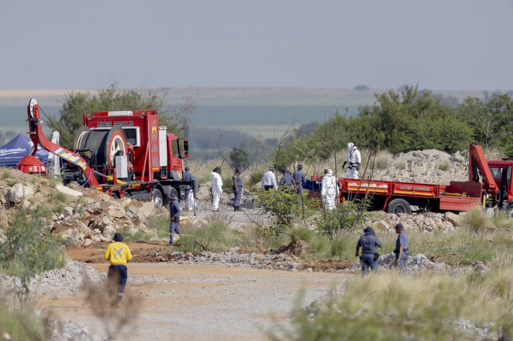 Sobe para 60 número de mortos em mina abandonada da África do Sul