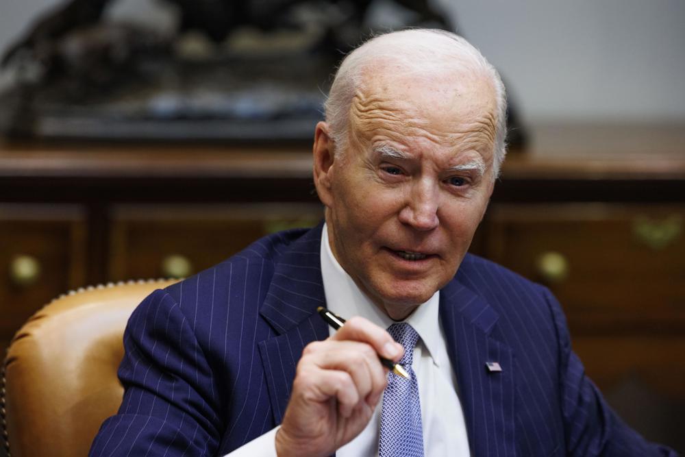 Biden concede indultos a críticos de Trump e protege servidores de investigações