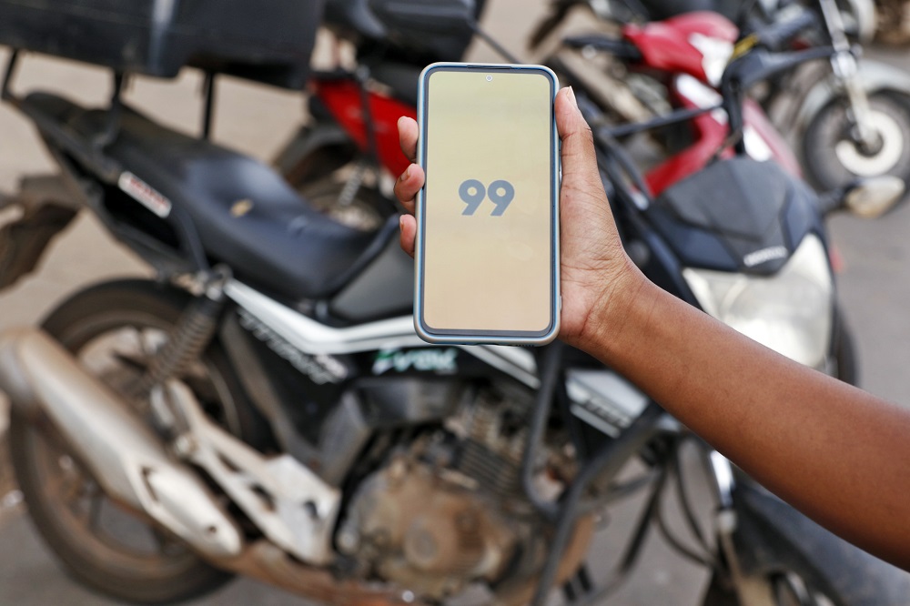 Justiça indefere pedido da 99 e mantém fiscalização de serviço de mototaxi pela Prefeitura de São Paulo