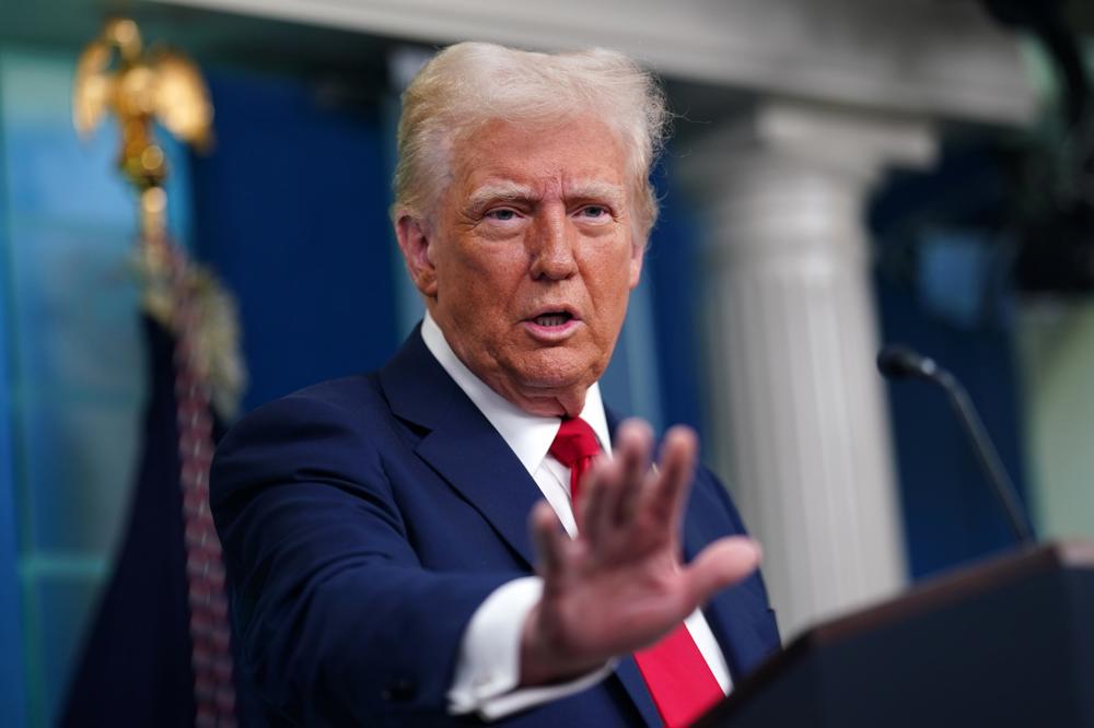 Trump assina decreto para deportação de ativistas pró-Palestina em ‘combate ao antissemitismo’