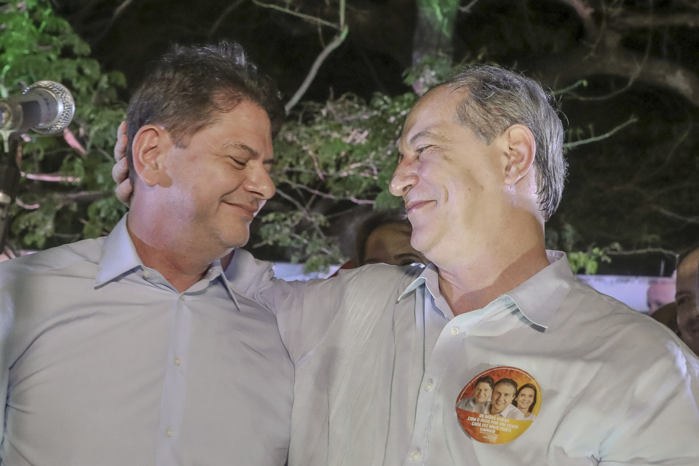 Onze deputados deixam PDT e se filiam ao PSB em meio à briga entre irmãos Gomes