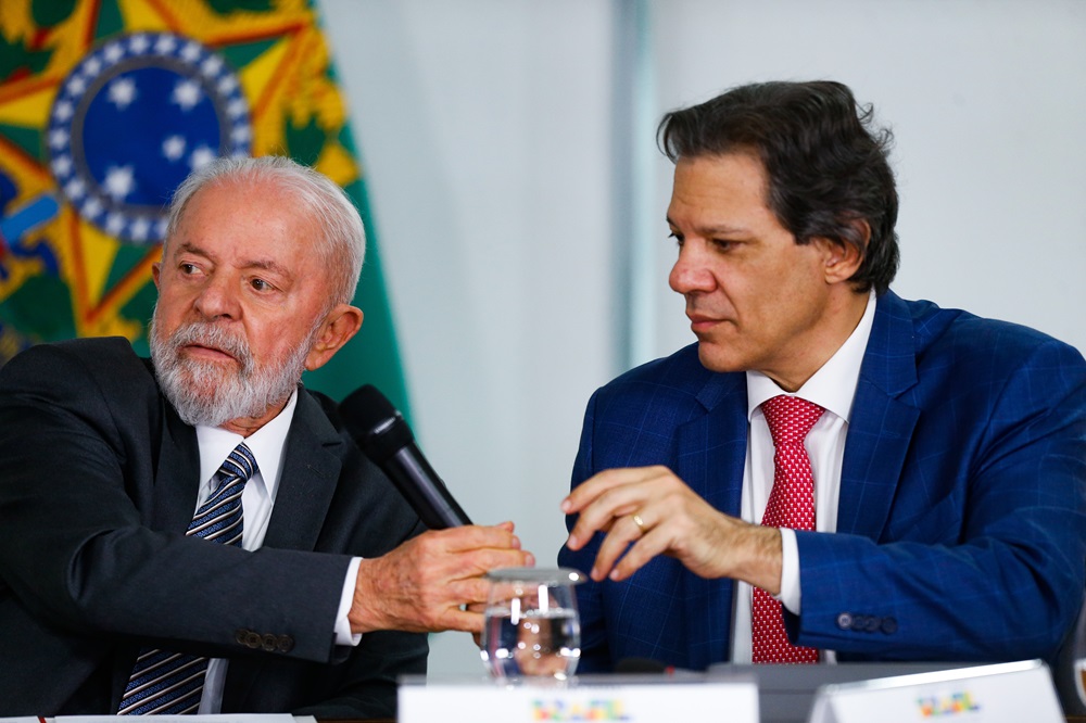 Lula repreende Fazenda após crise do Pix e passa nova orientação a ministérios