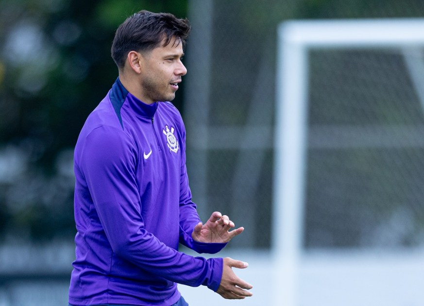 Romero em treino do Corinthians
