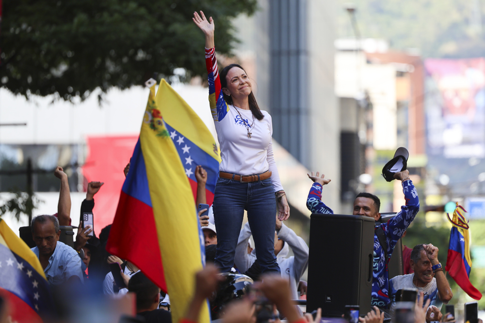 Governo Maduro desmente prisão de María Corina Machado e oposição diz que ela foi obrigada a gravar vídeos