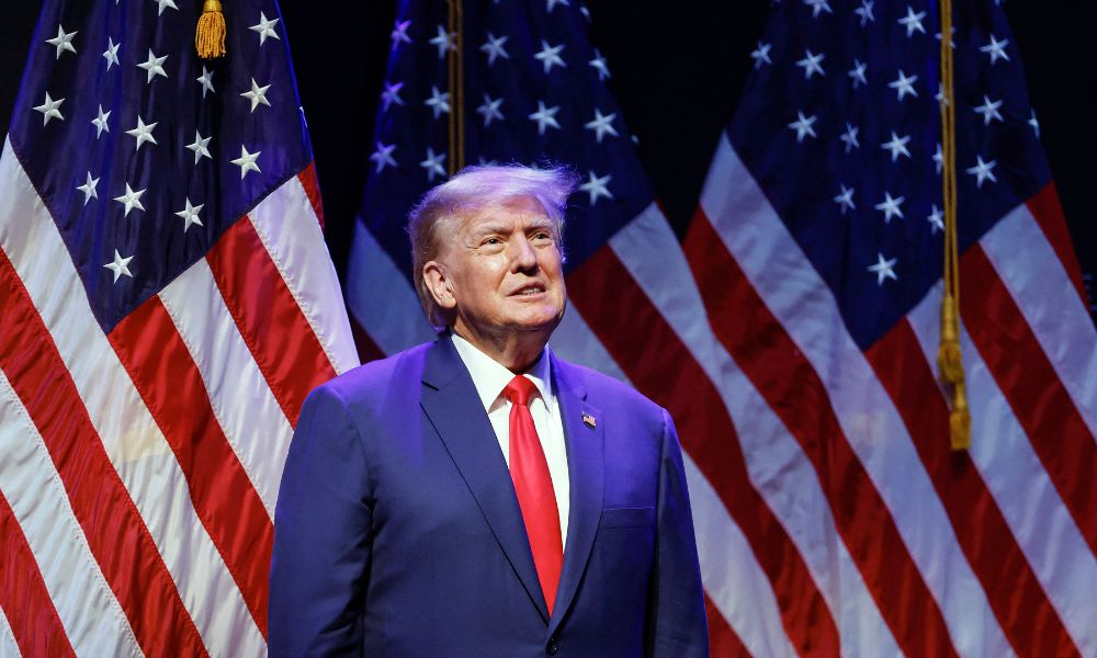 Governo Trump publica regra que limita permanência de estudantes estrangeiros nos EUA