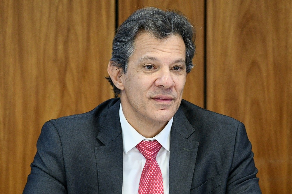 Fernando Haddad afirma que Pé-de-Meia não será interrompido
