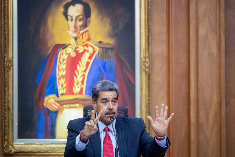 O presidente da Venezuela, Nicolás Maduro, fala durante uma coletiva de imprensa