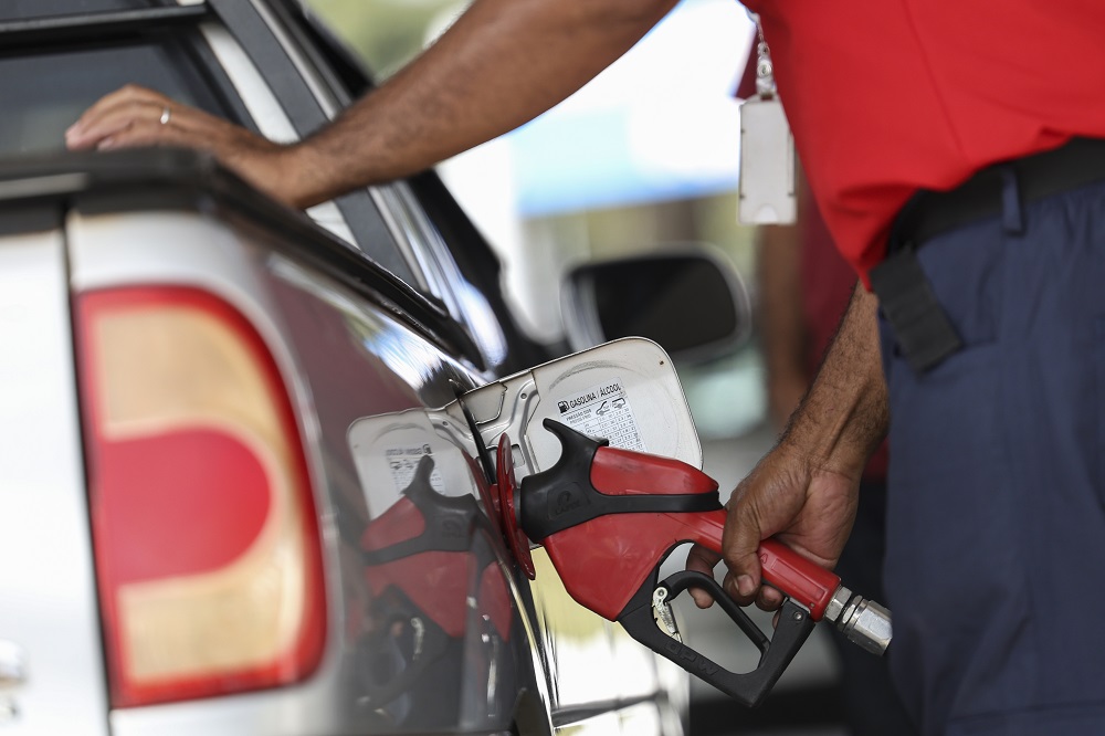 Preço do etanol cai em 17 Estados e no DF