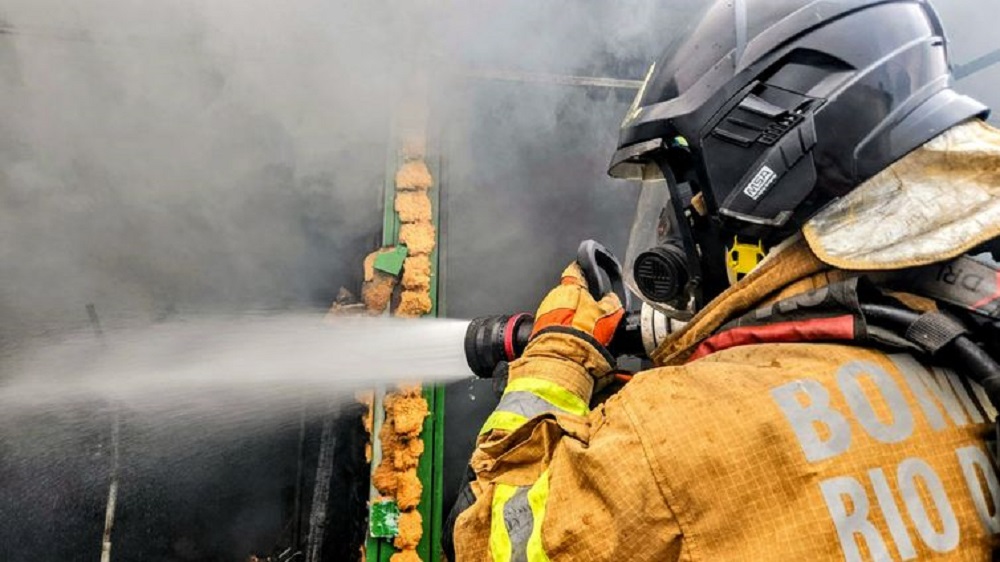 Defesa Civil interdita ‘camelódromo’ do Rio de Janeiro após incêndio