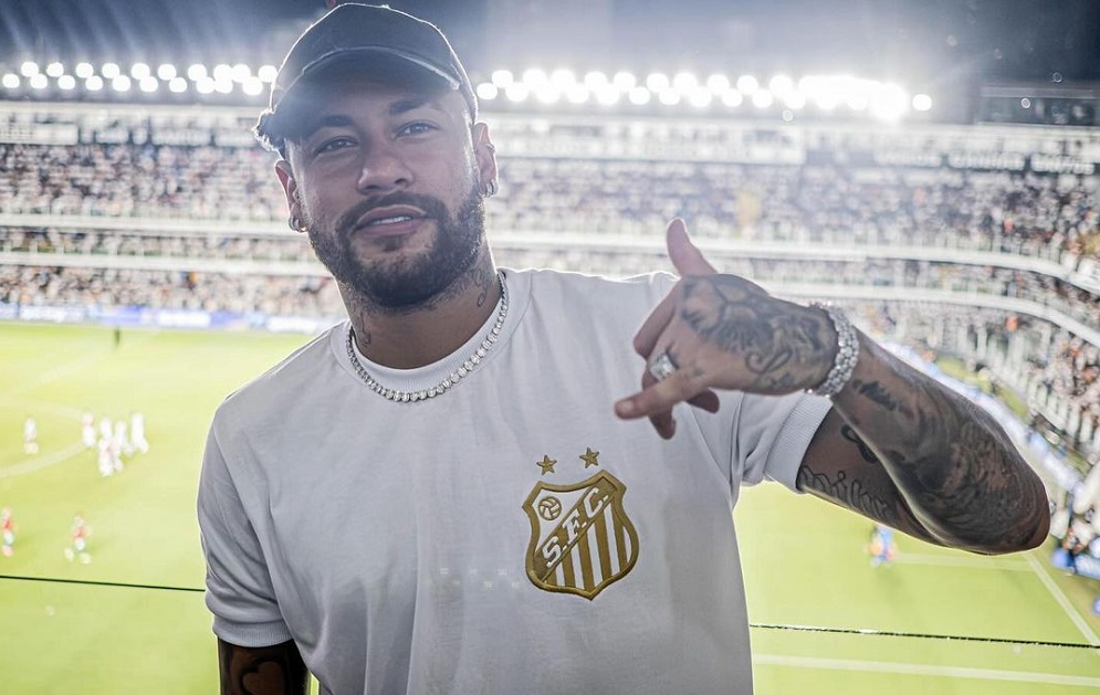 Permanência de Neymar no Santos após a Copa é incerta