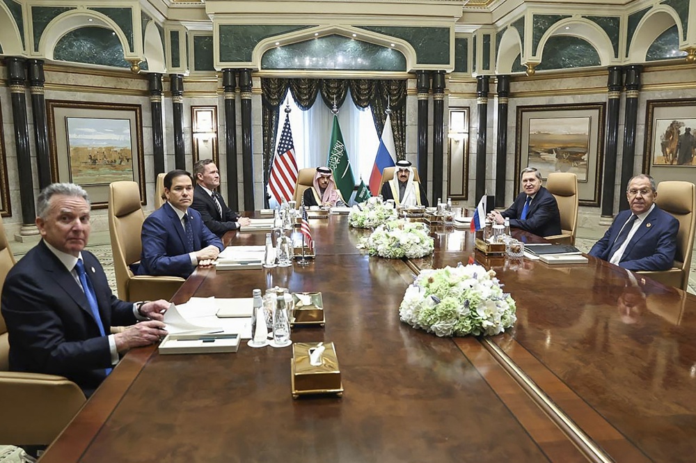 Estados Unidos e Rússia concordam em nomear equipes para resolver conflito na Ucrânia