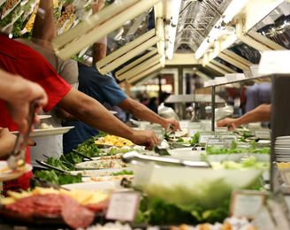 Lula limita número de alimentos ultraprocessados na merenda escolar