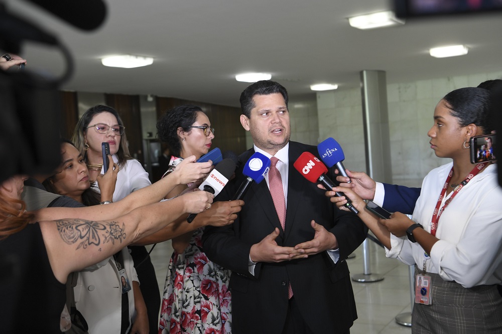 Davi Alcolumbre descarta anistia e prioriza paz no Senado