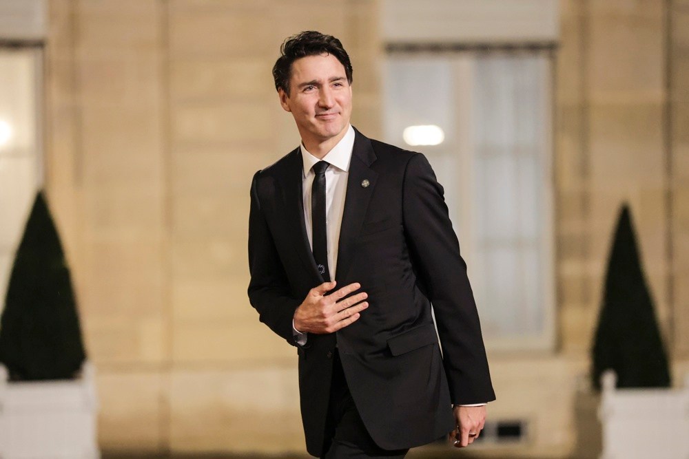 Trudeau promete resposta ‘firme’ às tarifas de Trump sobre importações de aço e alumínio