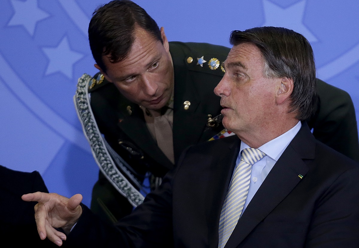 Delação de Mauro Cid é peça-chave na denúncia contra Bolsonaro