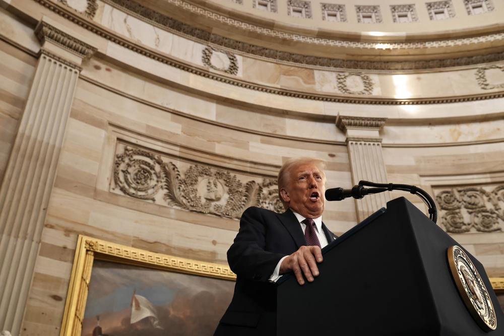 Agentes do FBI processam governo Trump para tentar proteger envolvidos no ataque ao Capitólio