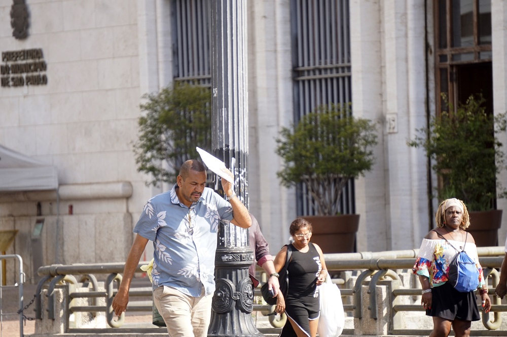 Onda de calor atinge a região Sul até quarta-feira