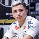 Santos apresenta Álvaro Barreal e busca recuperação no Campeonato Paulista