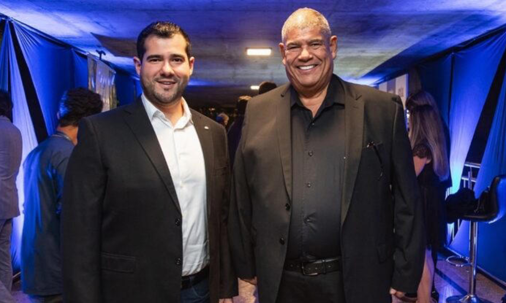 Deputado federal Alexandre Leite (União-SP) e seu pai, o vereador Milton Leite (União-SP)