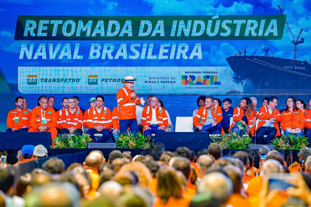 Lula defende venda direta de diesel e gasolina para baratear o preço ao consumidor