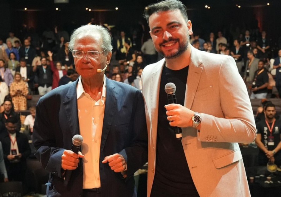 Paulo Guedes e o empresário do ramo imobiliário João Souza