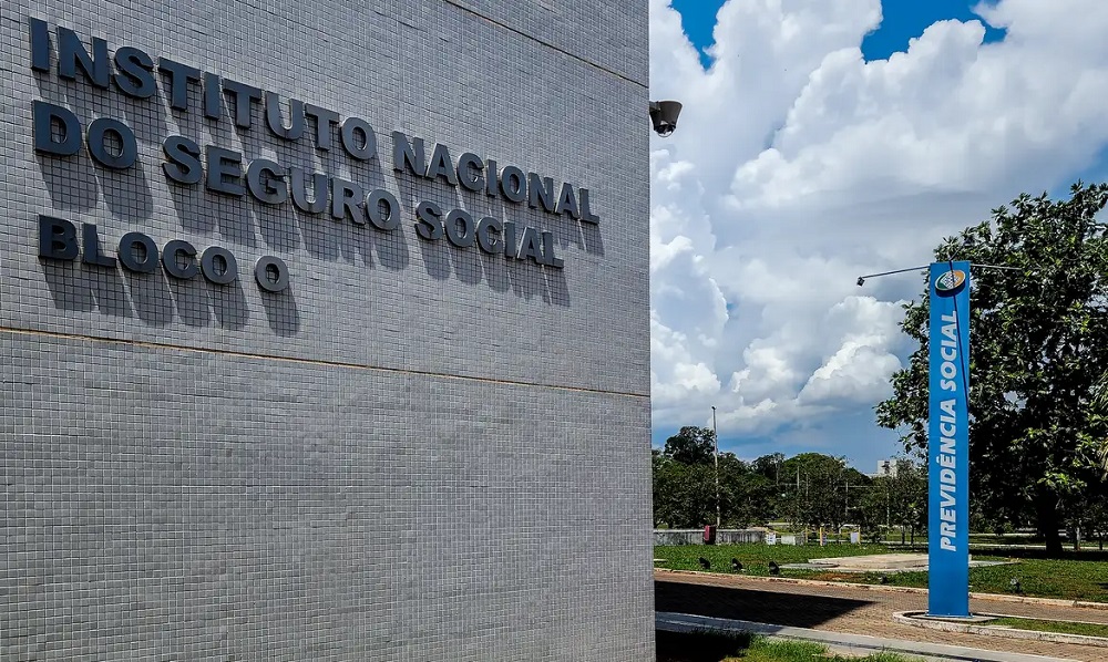 TCU determina que INSS adote medidas para melhorar análise de pedidos de benefícios previdenciários