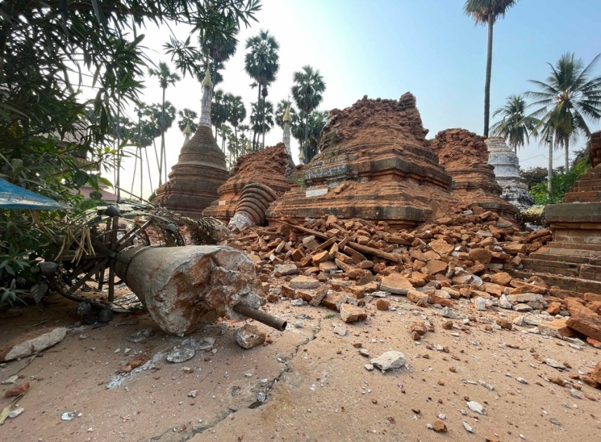 Vista de uma pagoda danificada após um terremoto em Naypyidaw, Mianmar