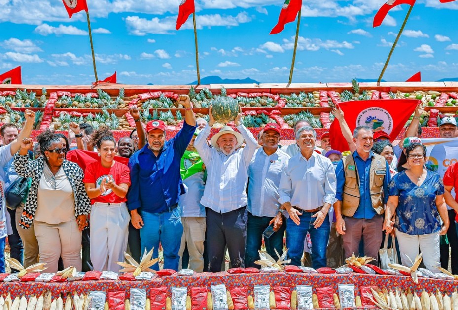 Lula em evento do MST