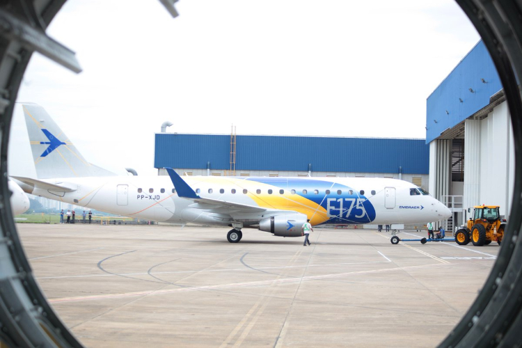 Aviação Embraer E175