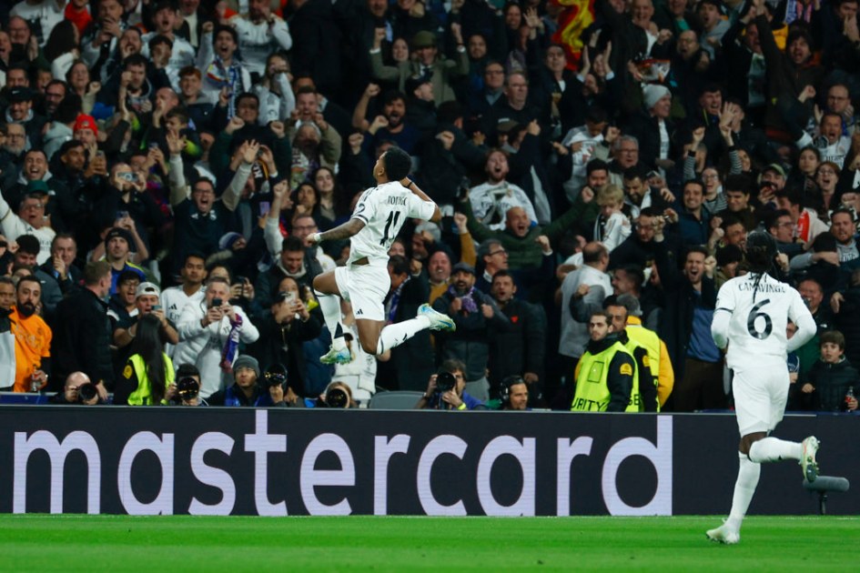 O atacante brasileiro do Real Madrid, Rodrygo, após marcar o primeiro gol da equipe madridista durante o jogo de ida das oitavas de final da Liga dos Campeões