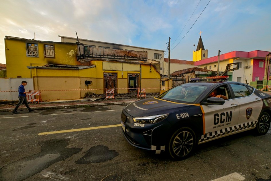 Quatro pessoas morreram e nove ficaram feridas durante o incêndio ocorrido na casa de repouso Consoladora dos Aflitos, na Rua Sebastião Hummel, no centro de São José dos Campos