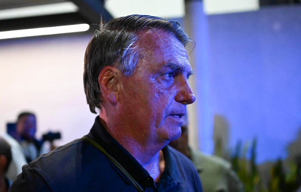 BOLSONARO FALA COM A IMPRENSA EM BRASÍLIA